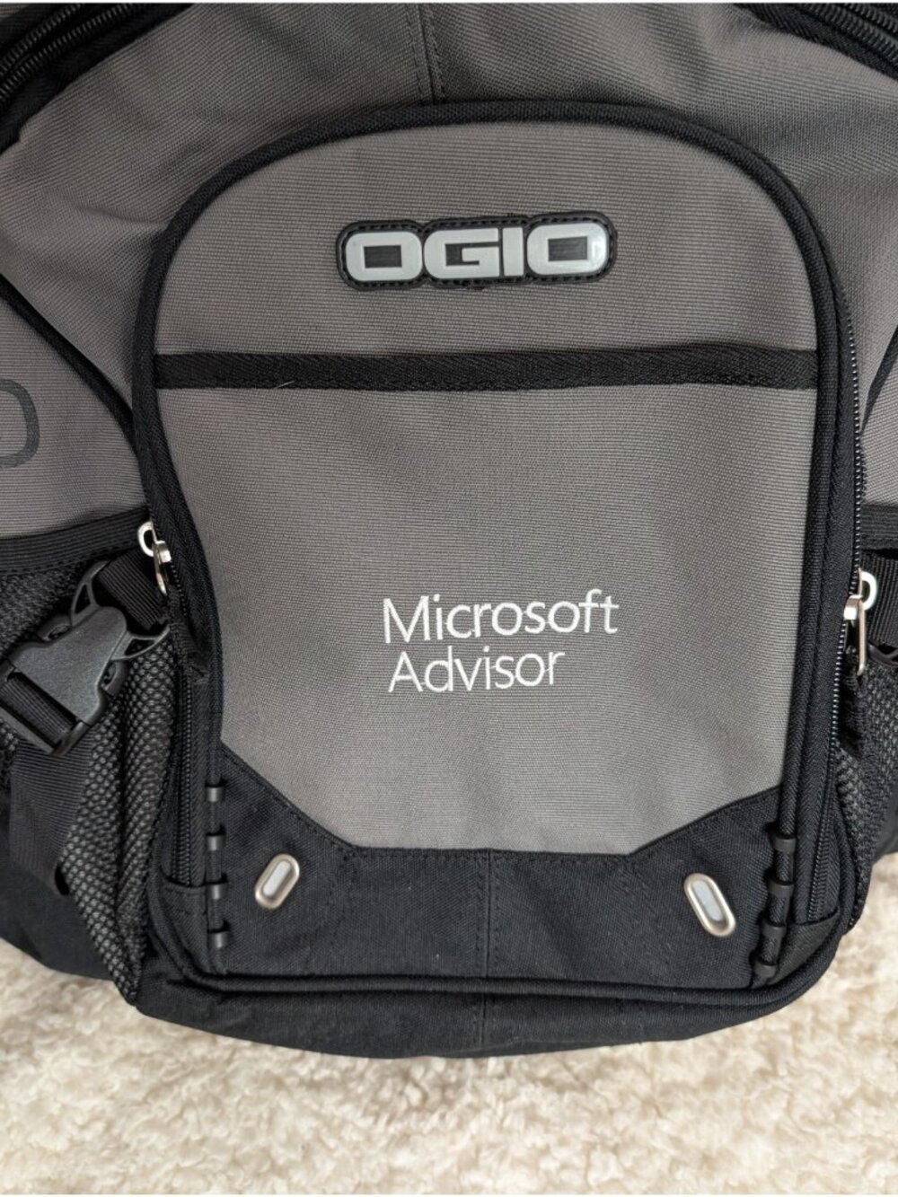OGIO Techspecs Street Backpack Gray Black Laptop Sleeve Microsoft Advisor Bag - Picture 2 of 10